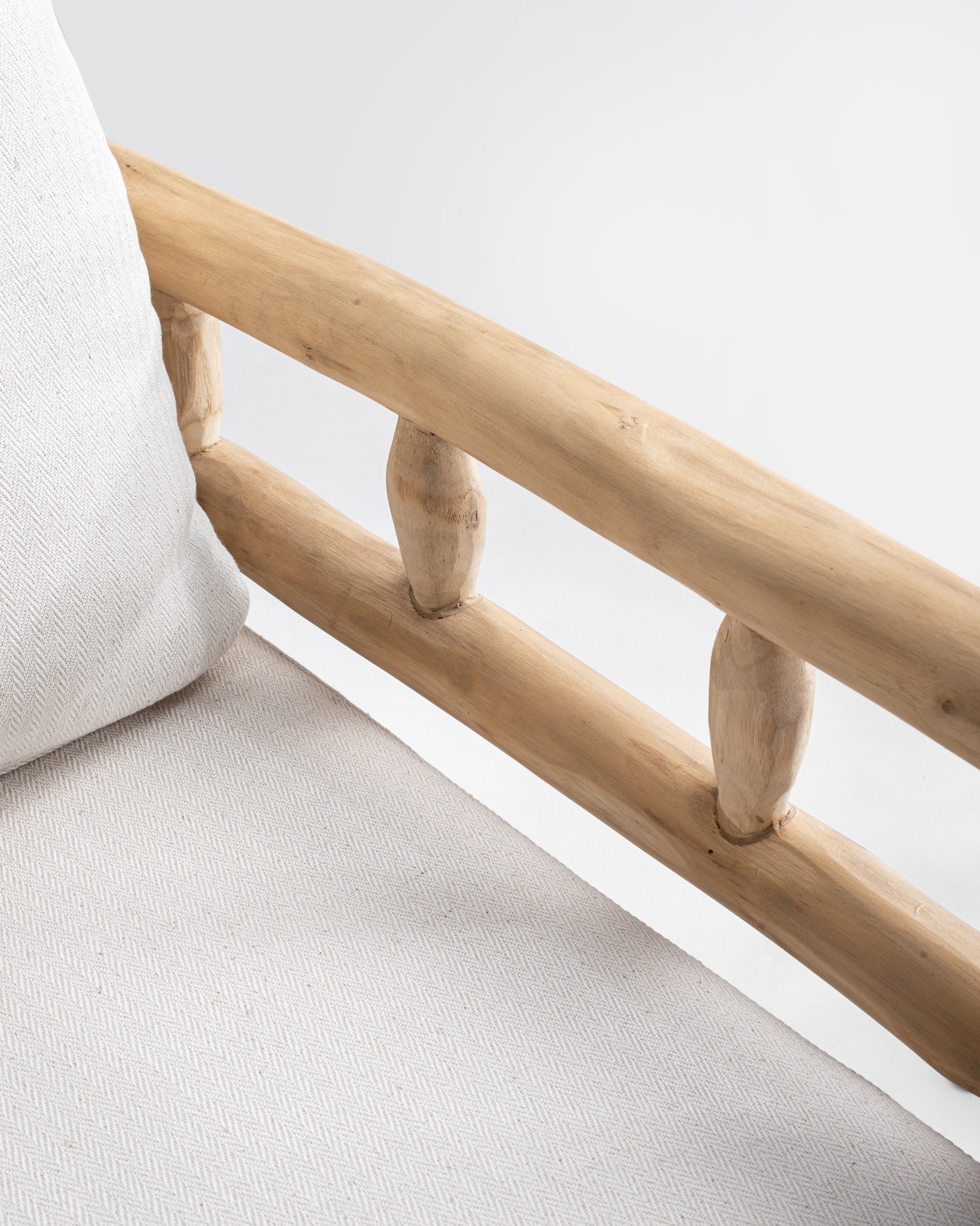 Nuriel teak brach set with cushion Thumbnail