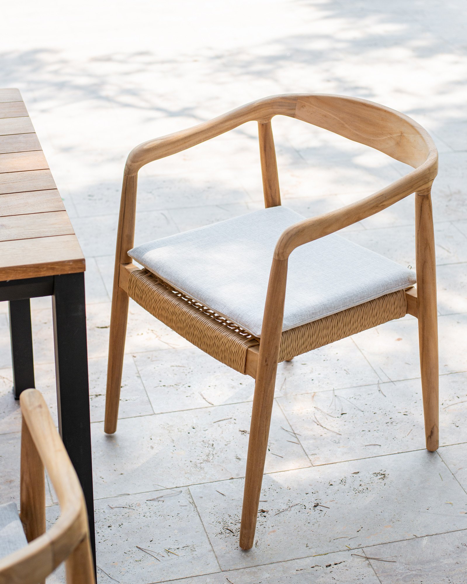 COAST TABLE & SETH OUTDOOR CHAIR Thumbnail